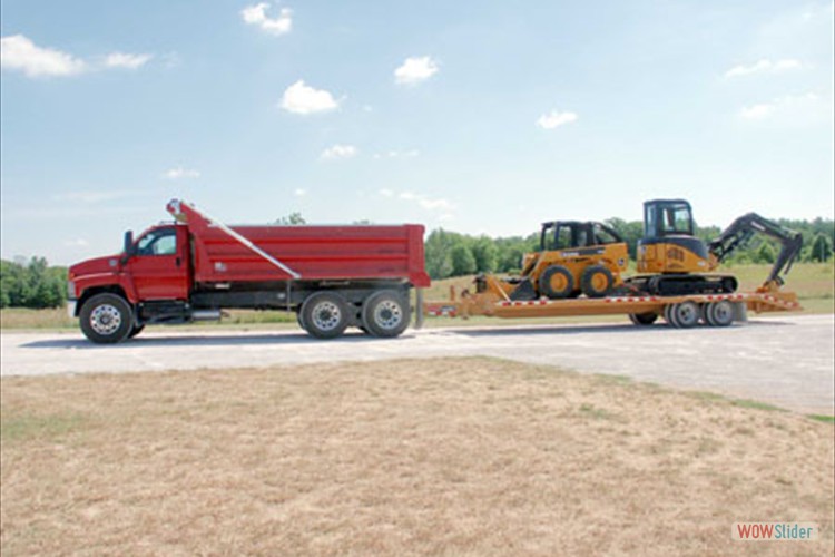 05 GMC Dump Truck w JD Equip